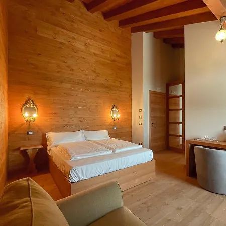 Relais Sauc & -
