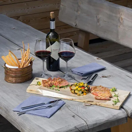 Relais Sauc & - فندق *